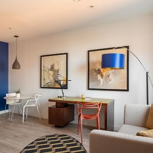 Studio de Luxe